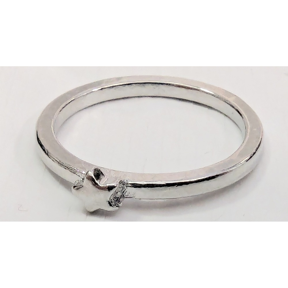 NWoT Unbranded Star Ring Band Size 6 Silver Tone Minimalist Midi Pinky Stackable
